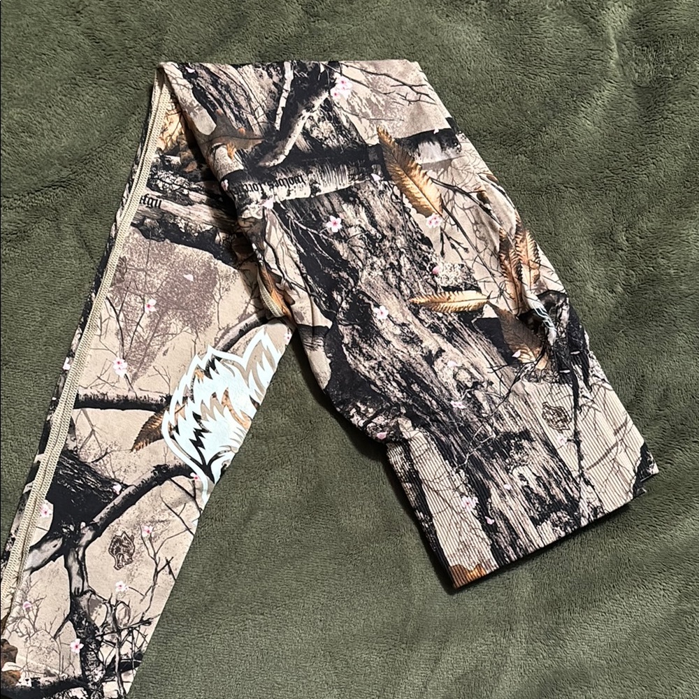 Medium dark sport camo leggings